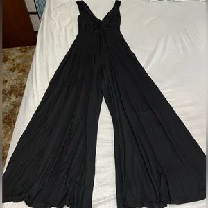 NEW FREE PEOPLE BEACH HARLOW WIDE LEG JUMPSUIT ONESIE SIZE SMALL